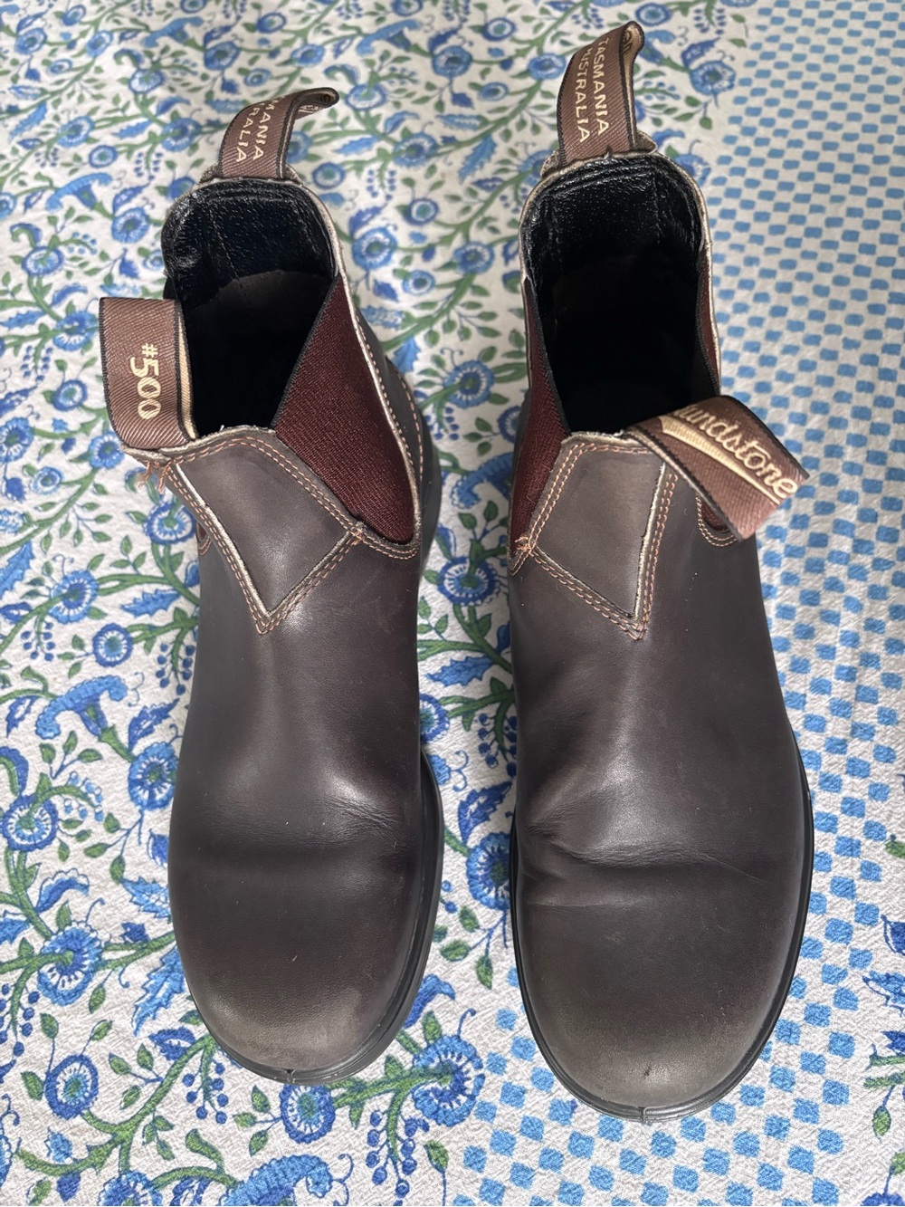 Blundstone Brown Chelsea Slip-On Boots - Picture 2 of 11